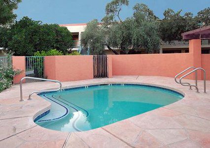 Quality Inn & Suites Downtown Phoenix Facilities photo