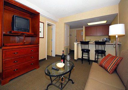Quality Inn & Suites Downtown Phoenix Room photo
