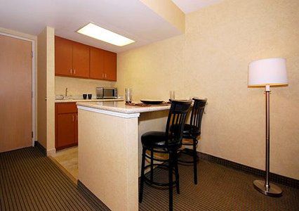 Quality Inn & Suites Downtown Phoenix Room photo